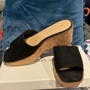 Sun and stone cork wedge